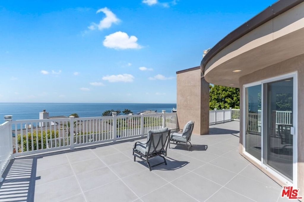 31518 Broad Beach Road - Photo 2