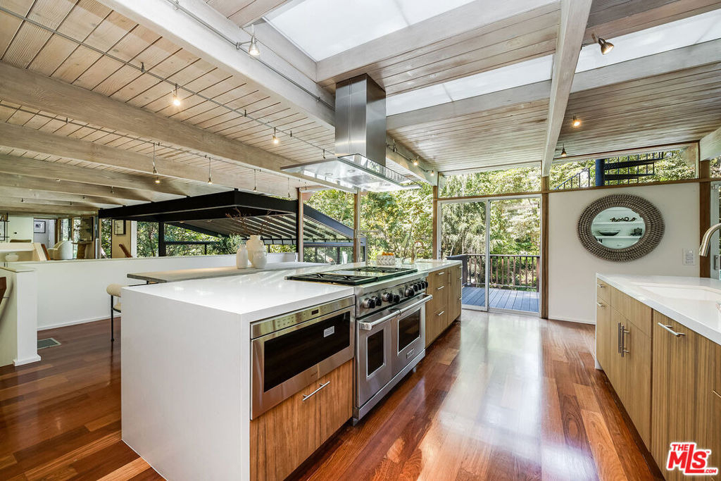 681 Brooktree Road - Photo 14
