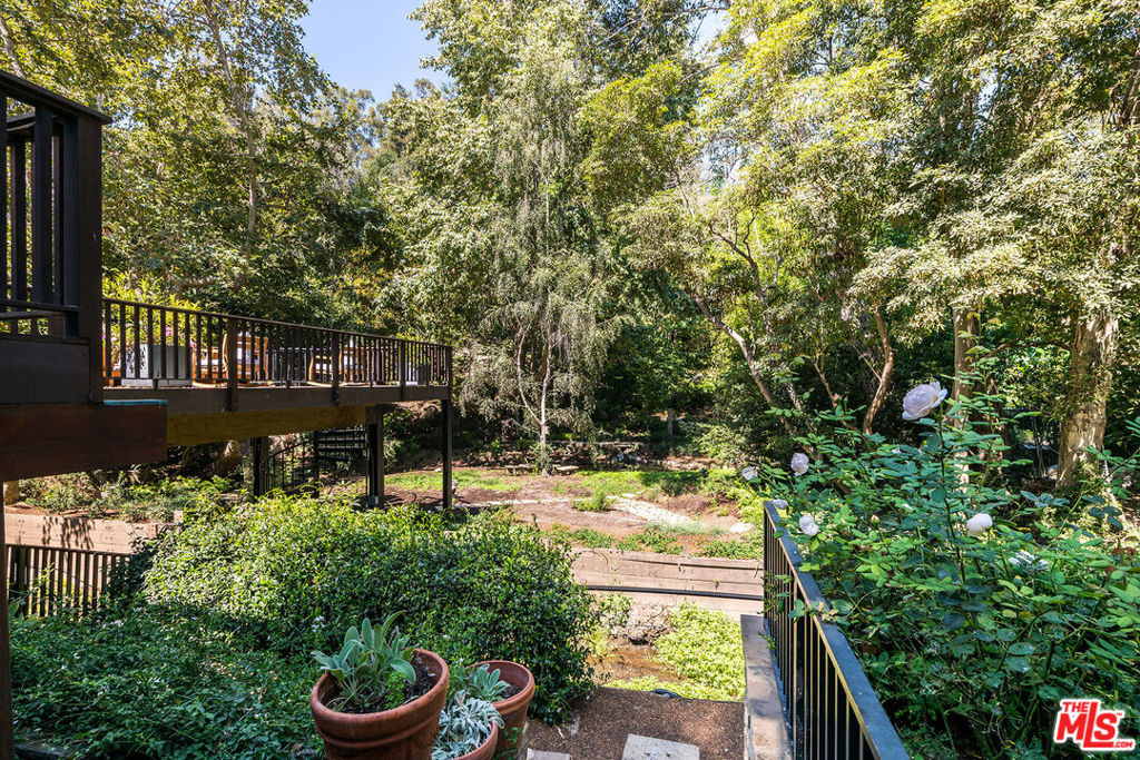 681 Brooktree Road - Photo 4