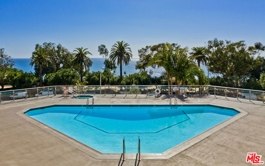 201 Ocean Avenue - Photo 27