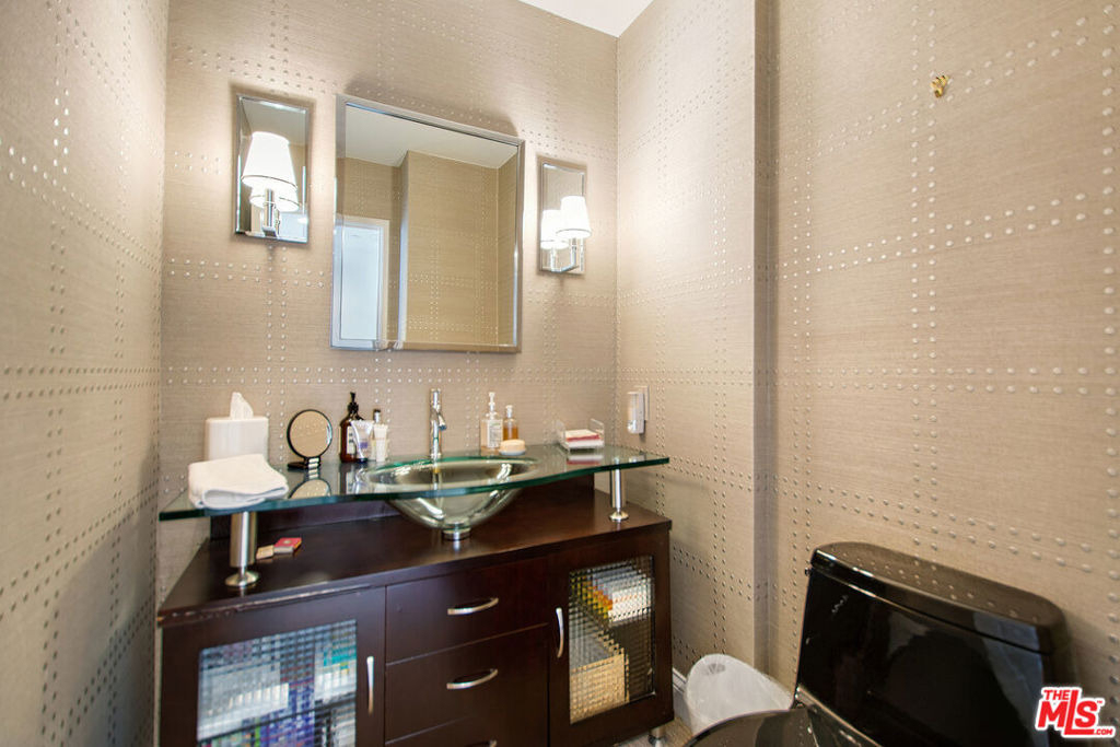 201 Ocean Avenue - Photo 18
