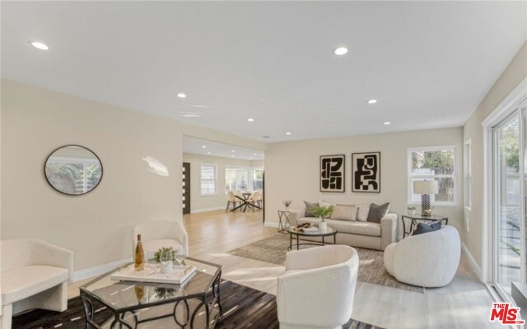 19120 Bessemer Street - Photo 11