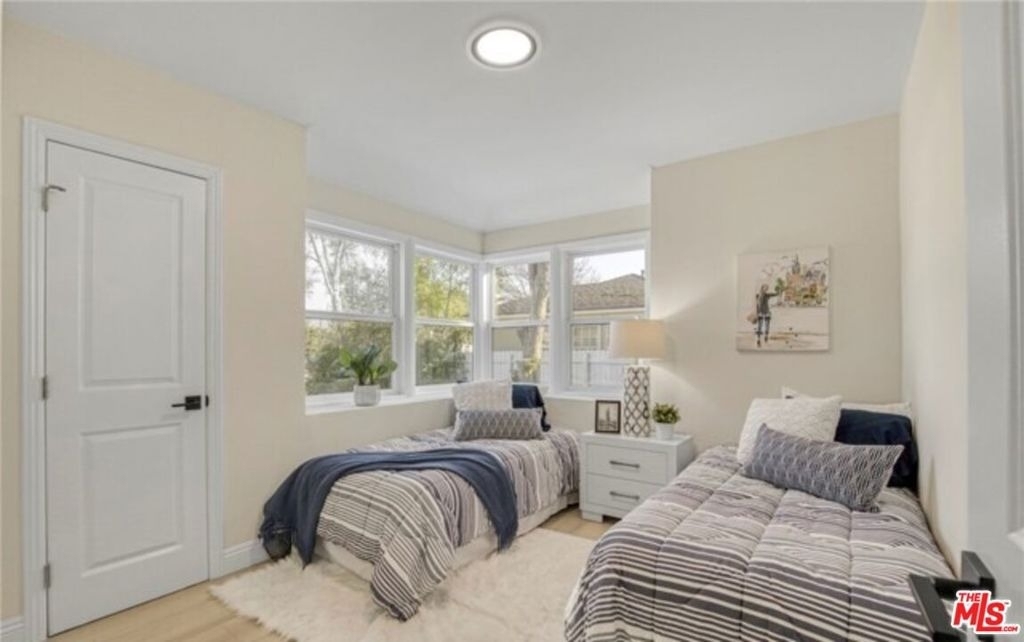 19120 Bessemer Street - Photo 22