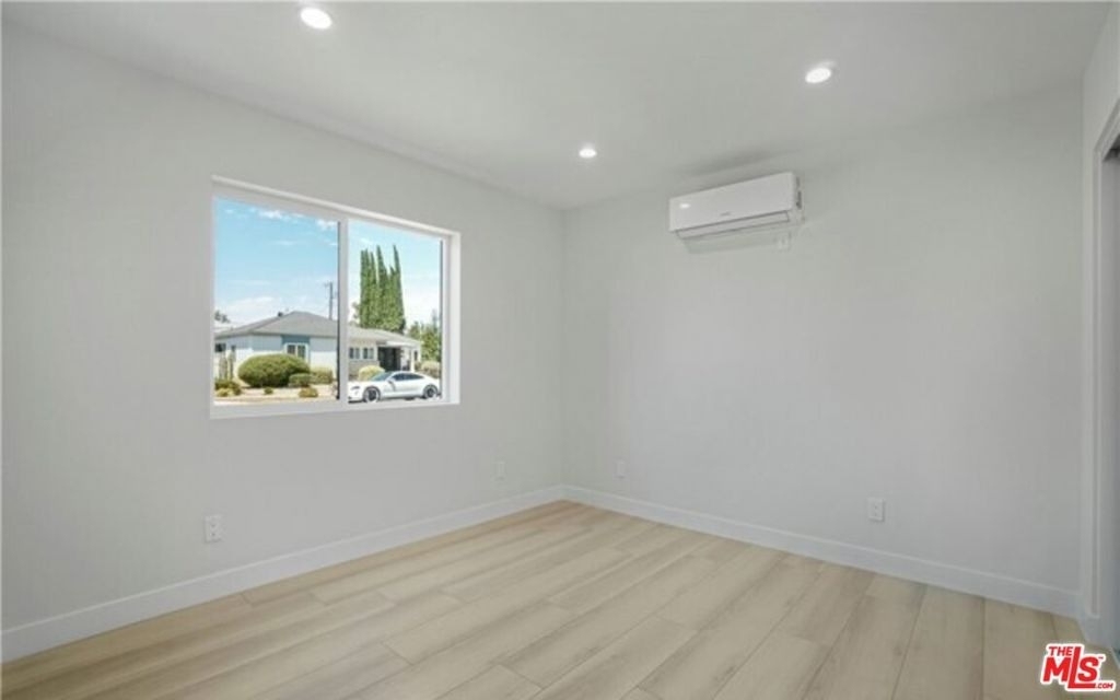 19122 Bessemer Street - Photo 1