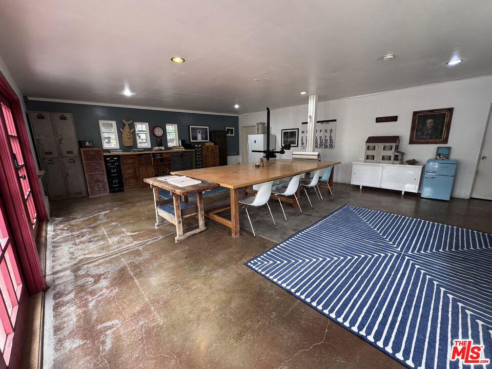 814 E Edgeware Road - Photo 21