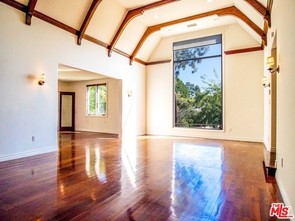2239 Vista Del Mar Place - Photo 0