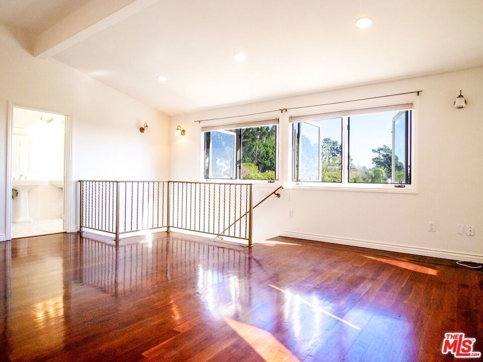 2239 Vista Del Mar Place - Photo 8