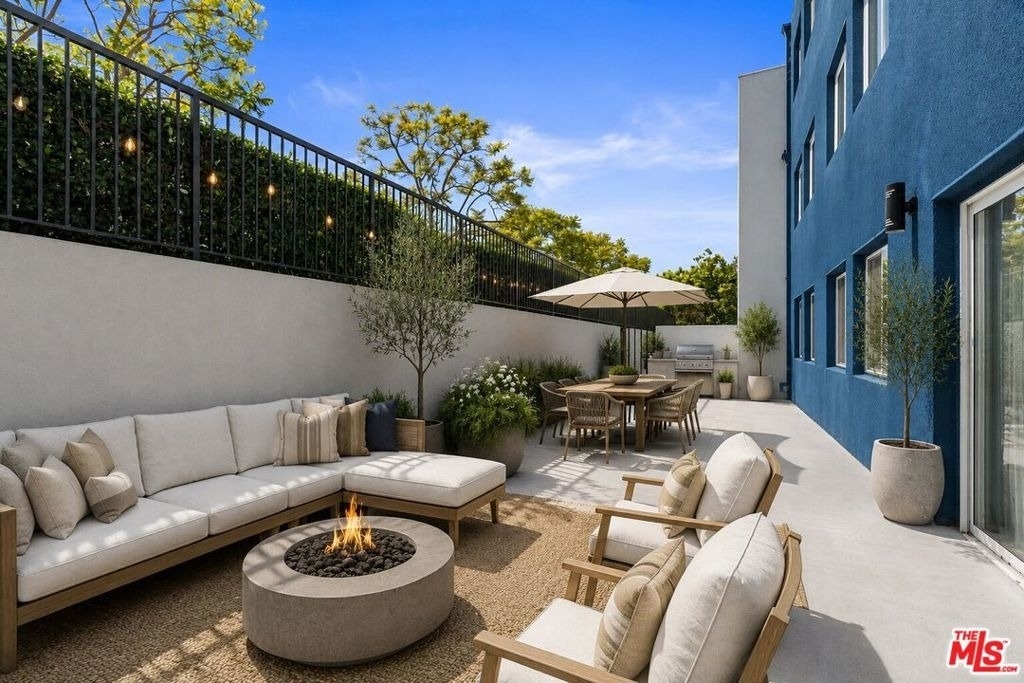 16100 W Sunset Boulevard - Photo 0