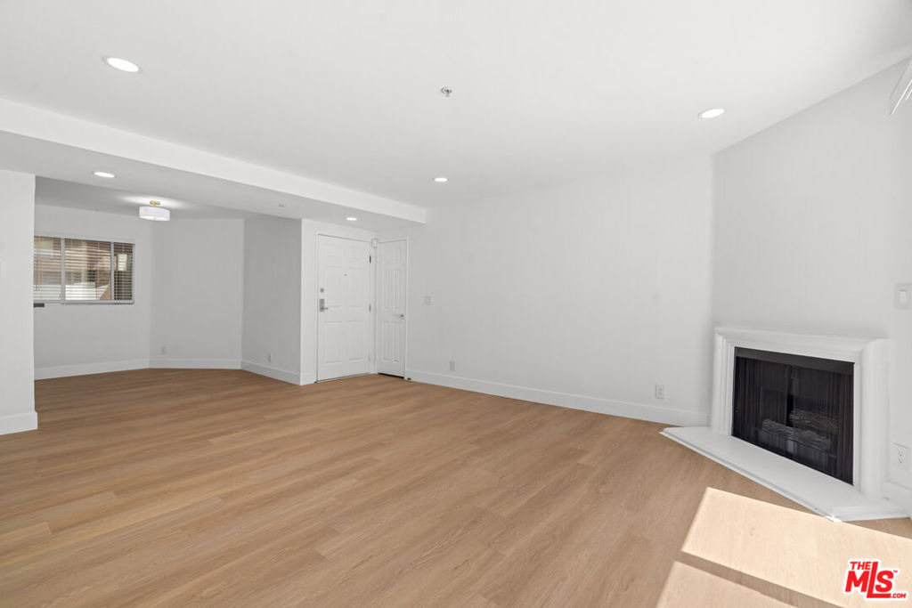16100 W Sunset Boulevard - Photo 6