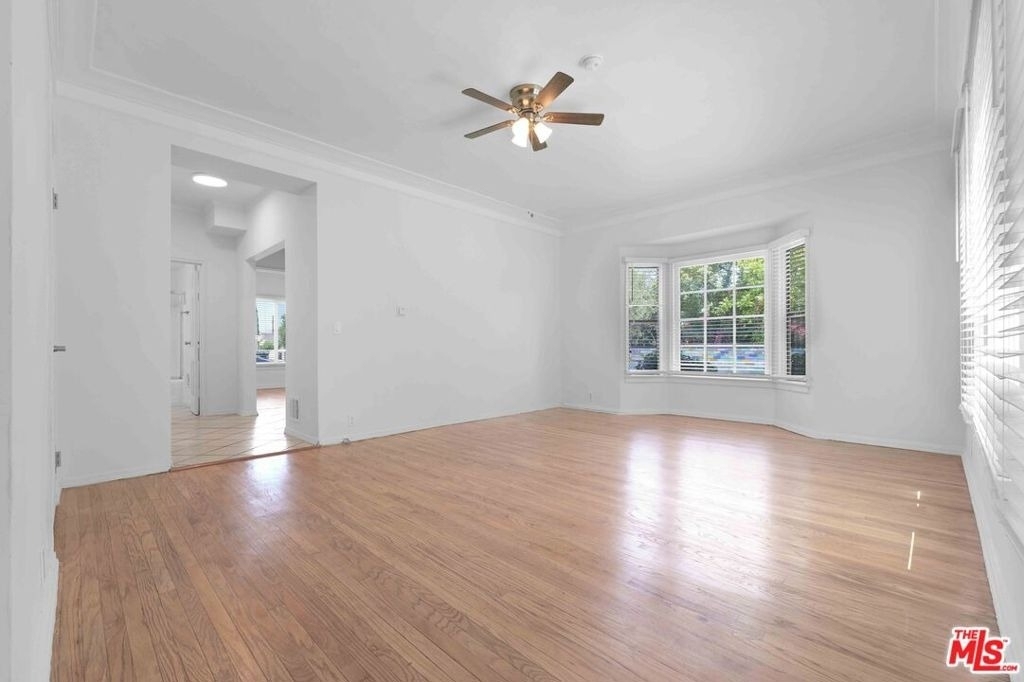 2452 W 18th - Photo 4