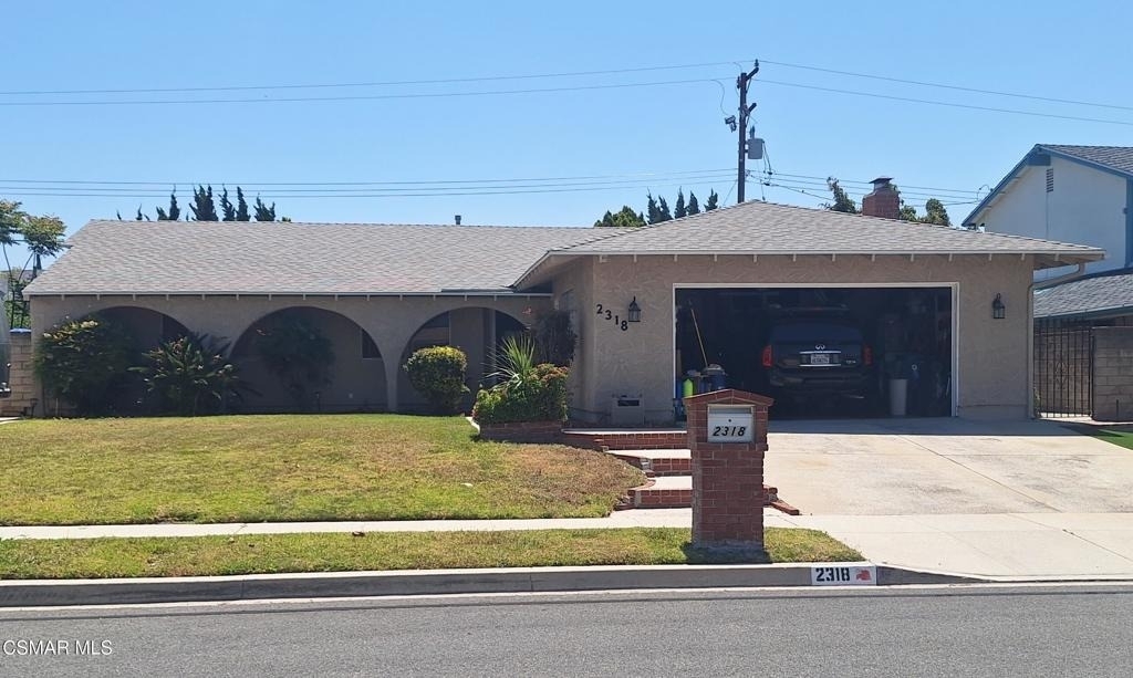 2318 Medina Avenue - Photo 0