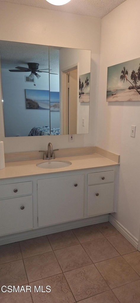 2318 Medina Avenue - Photo 3