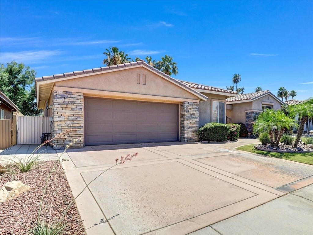 77573 Ashberry Court - Photo 1