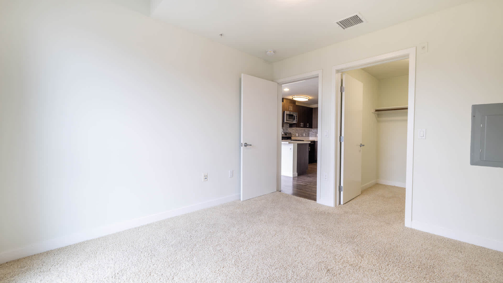 680 S Berendo St - Photo 17