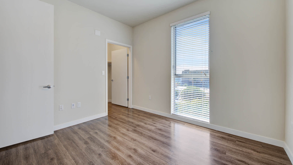 680 S Berendo St - Photo 35