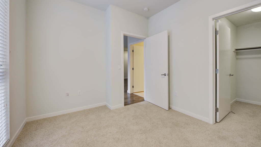 680 S Berendo St - Photo 34