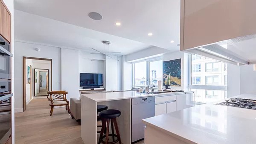 446 Kent Ave - Photo 0