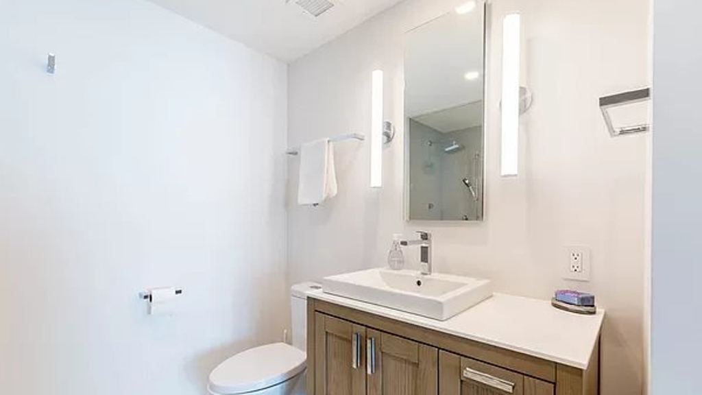446 Kent Ave - Photo 4