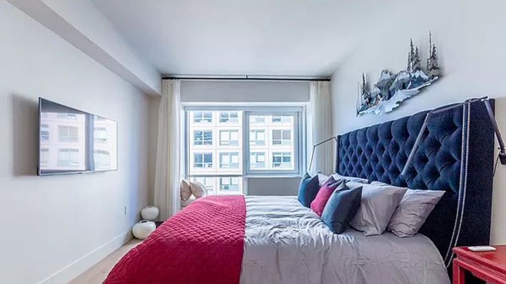446 Kent Ave - Photo 3