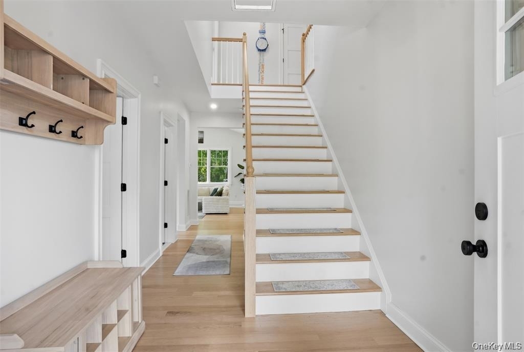 33 Howland Avenue - Photo 3