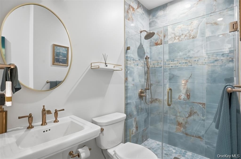 33 Howland Avenue - Photo 13