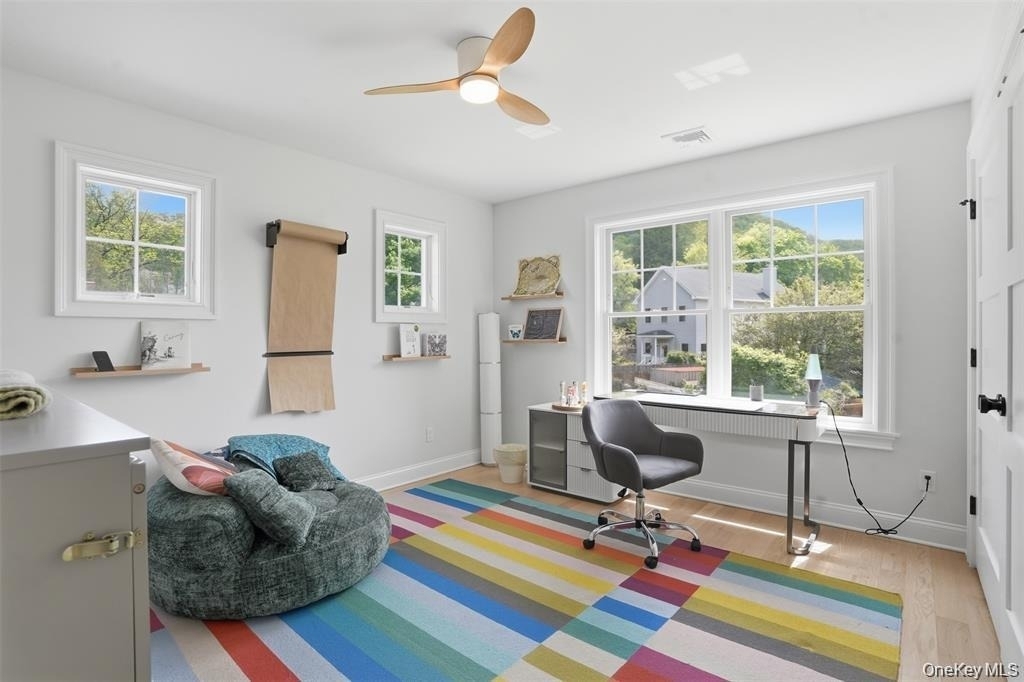 33 Howland Avenue - Photo 24