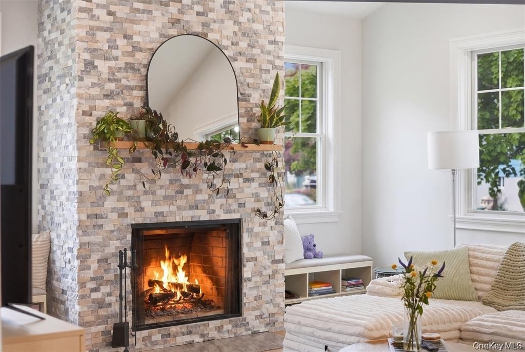 33 Howland Avenue - Photo 5