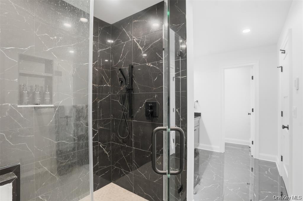 33 Howland Avenue - Photo 20