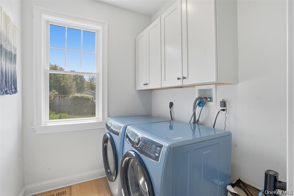 33 Howland Avenue - Photo 14