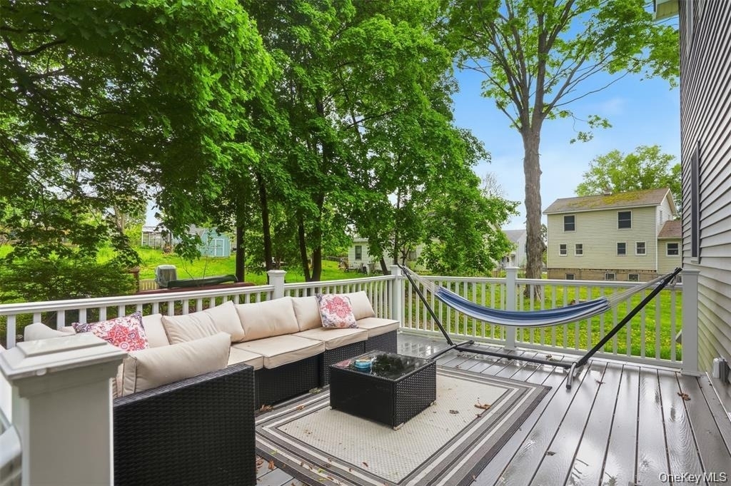 33 Howland Avenue - Photo 27