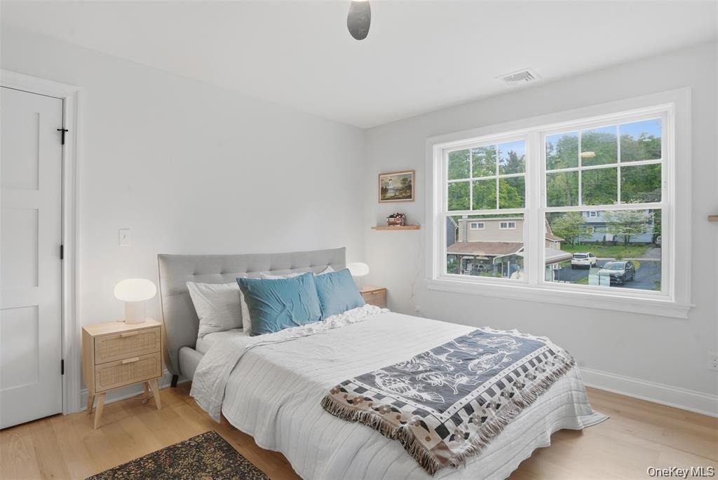 33 Howland Avenue - Photo 21
