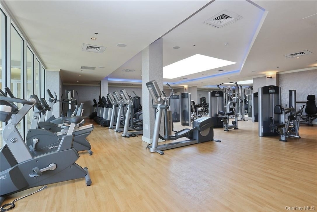 1 Renaissance Square - Photo 12