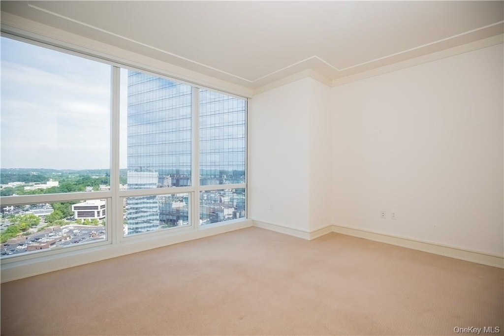 1 Renaissance Square - Photo 5