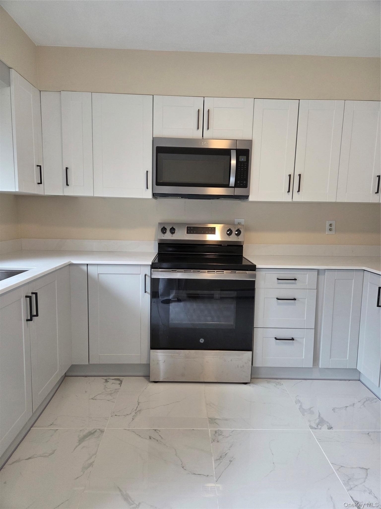 193 Overhill Road - Photo 3