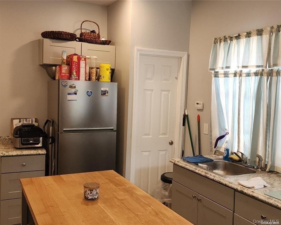 55 Bedell Street - Photo 2