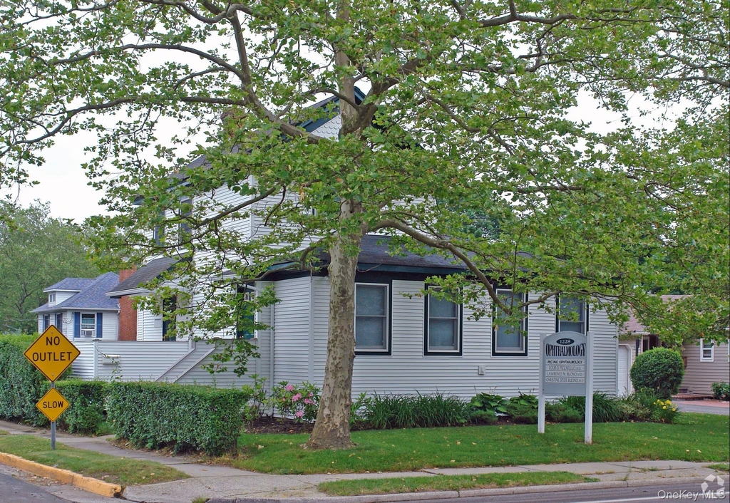 1228 Roanoke Avenue - Photo 0