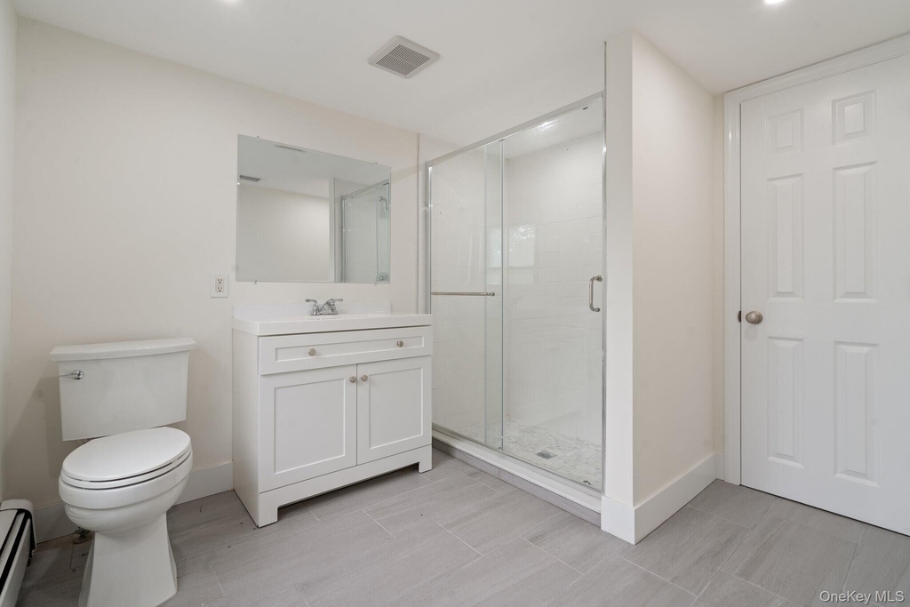 1228 Roanoke Avenue - Photo 4
