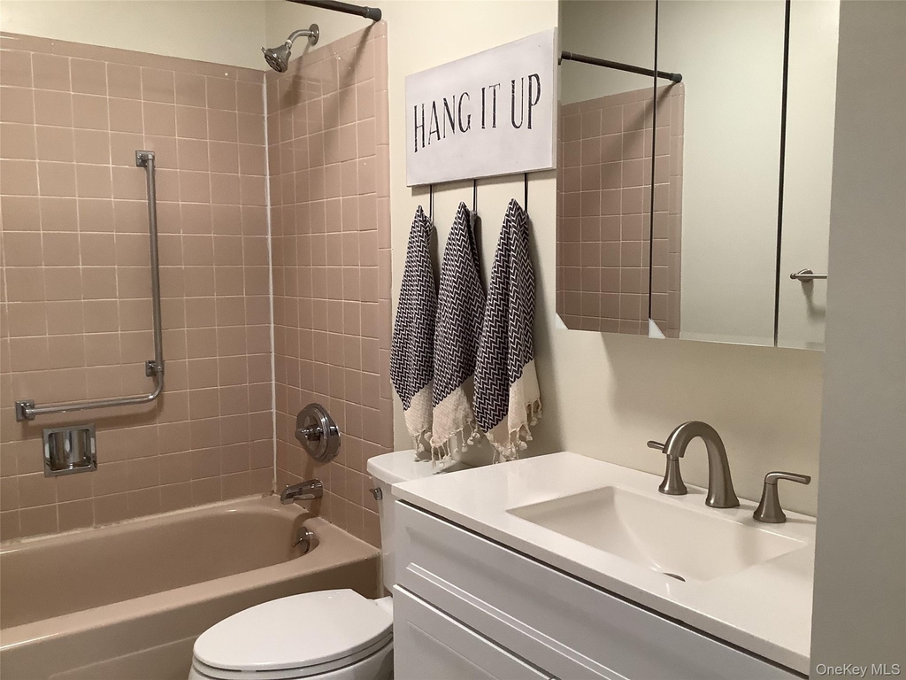 201 Newcastle Court - Photo 6