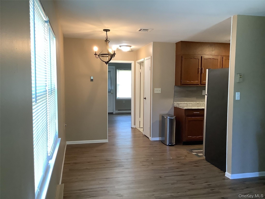 201 Newcastle Court - Photo 4