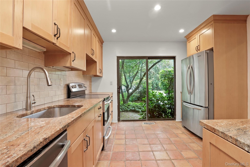 41 Rambling Brook Road - Photo 6