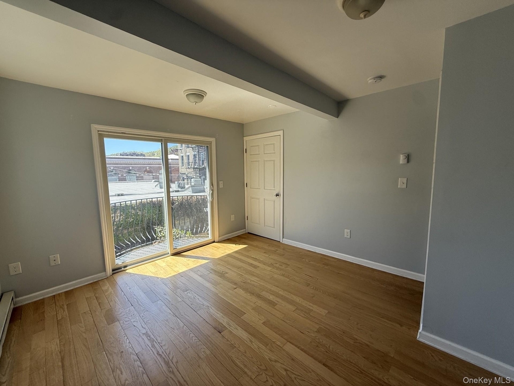 67 Main Street - Photo 4