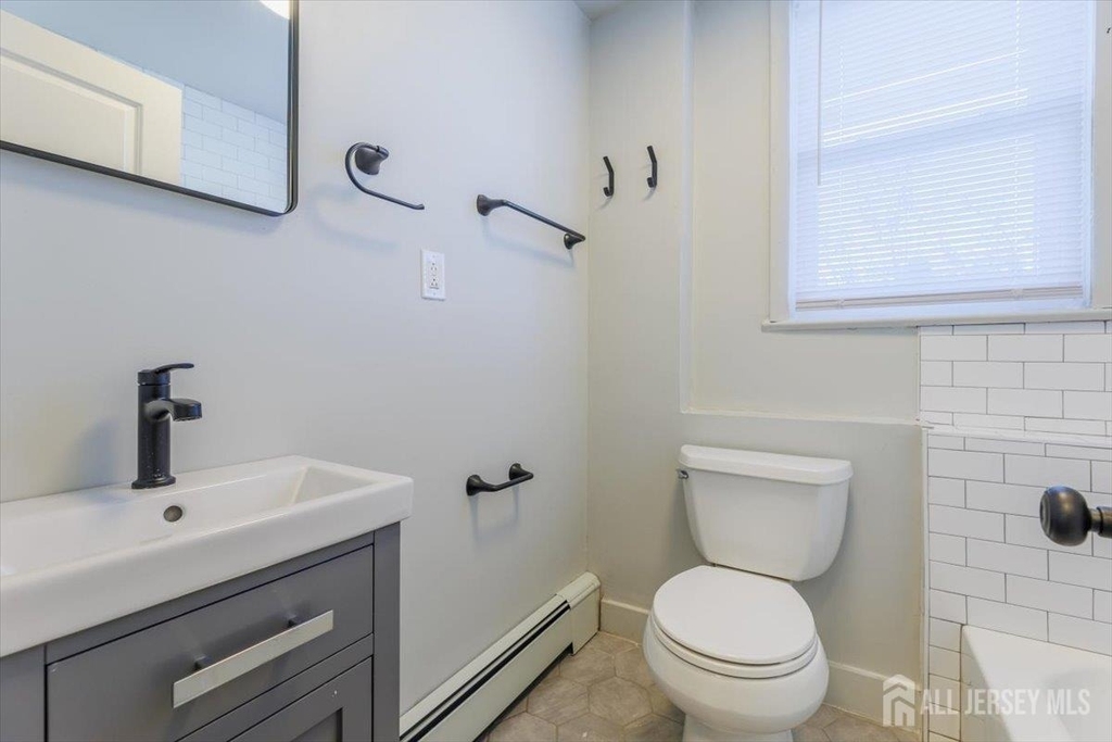 382 Summit Avenue - Photo 10