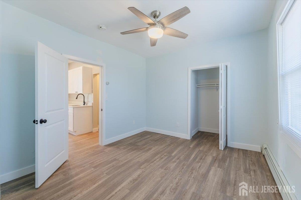 382 Summit Avenue - Photo 8