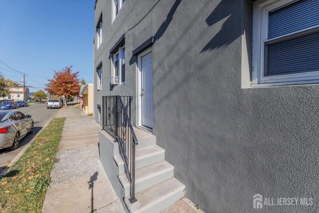 382 Summit Avenue - Photo 13