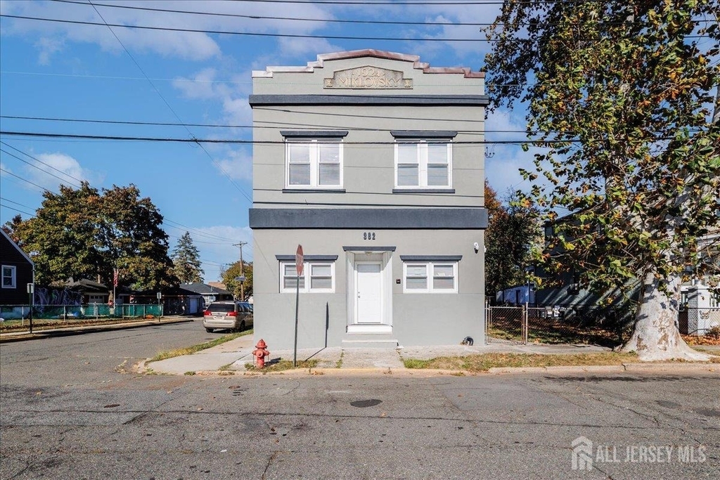 382 Summit Avenue - Photo 14