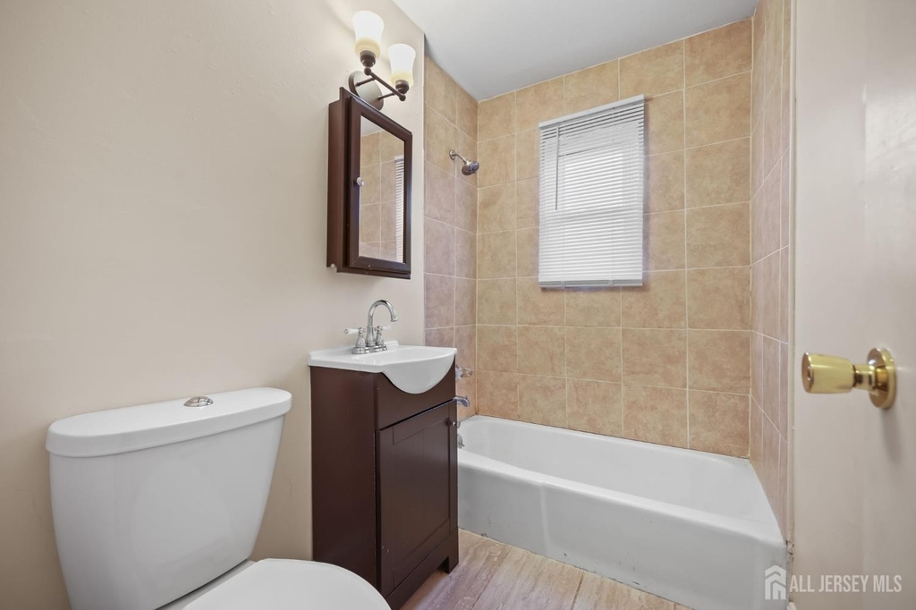 175 Buckelew Avenue - Photo 15