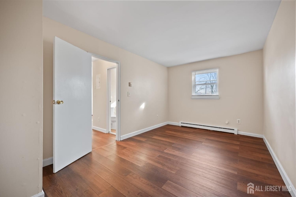 175 Buckelew Avenue - Photo 26