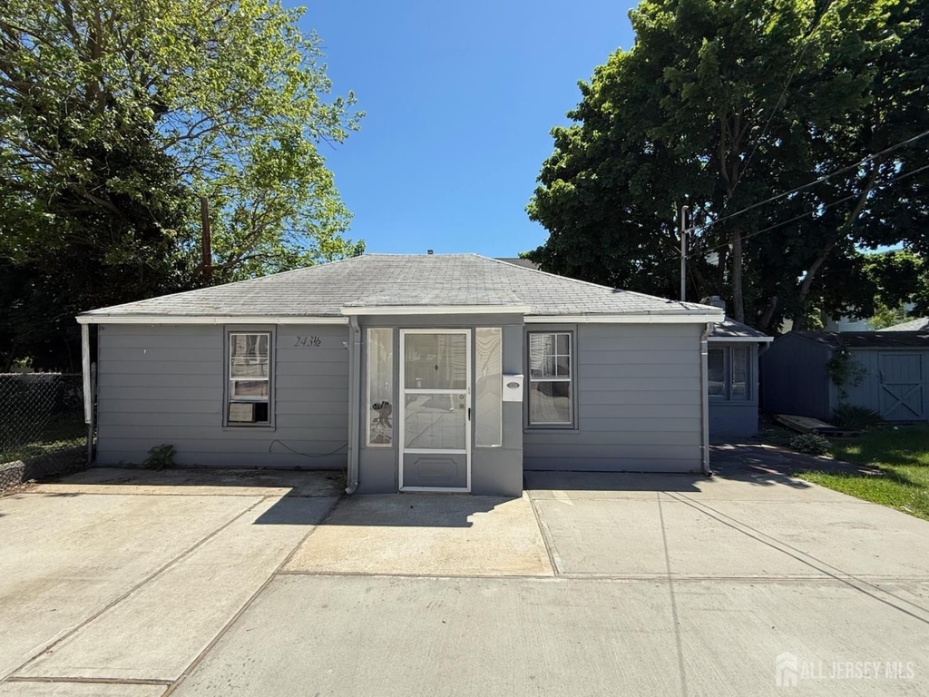 243 Augusta Street - Photo 0