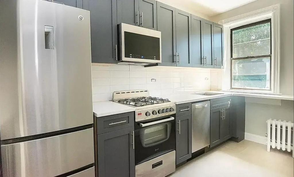 206 St Marks Avenue - Photo 4