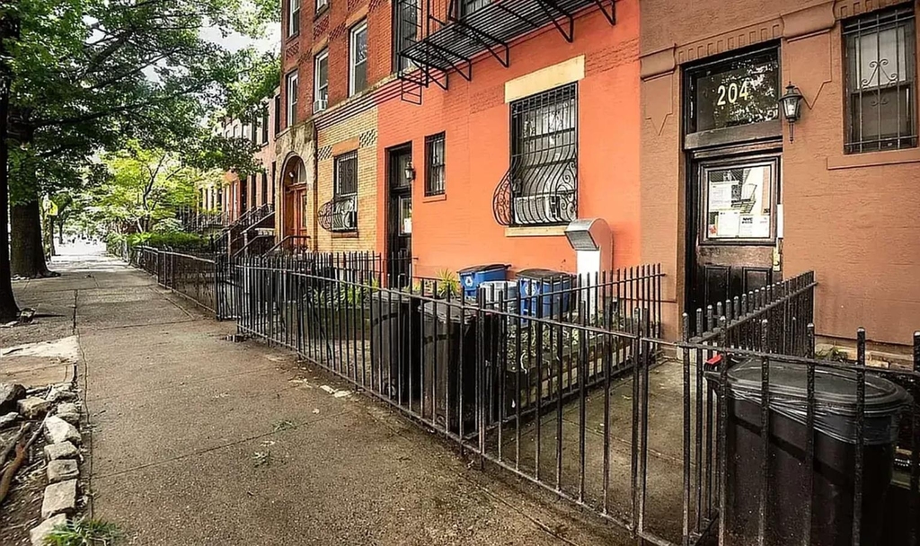 206 St Marks Avenue - Photo 6